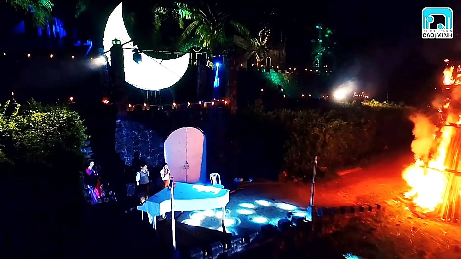Đêm trăng Cao Minh – sân khấu rực lửa đuốc (video nền)